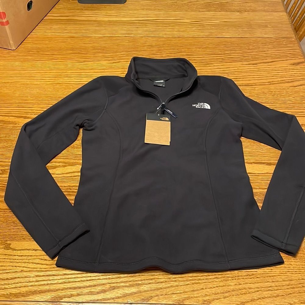 The north face 100wt glcr Qz women pullover 1/4 zip